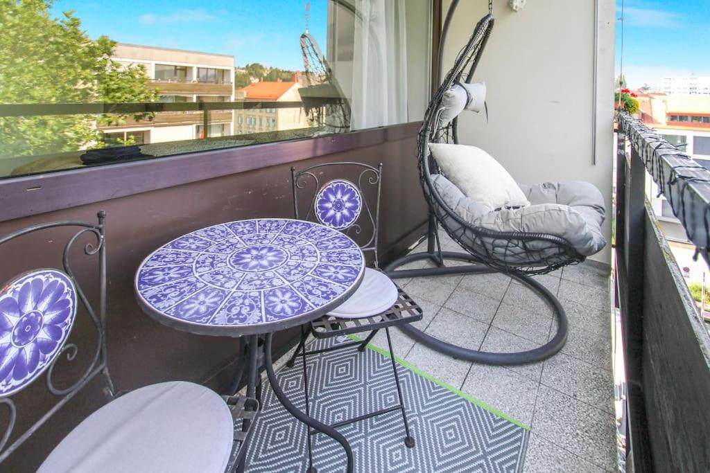 SkyblueOasis Apartment in Graz - Bed and Breakfast