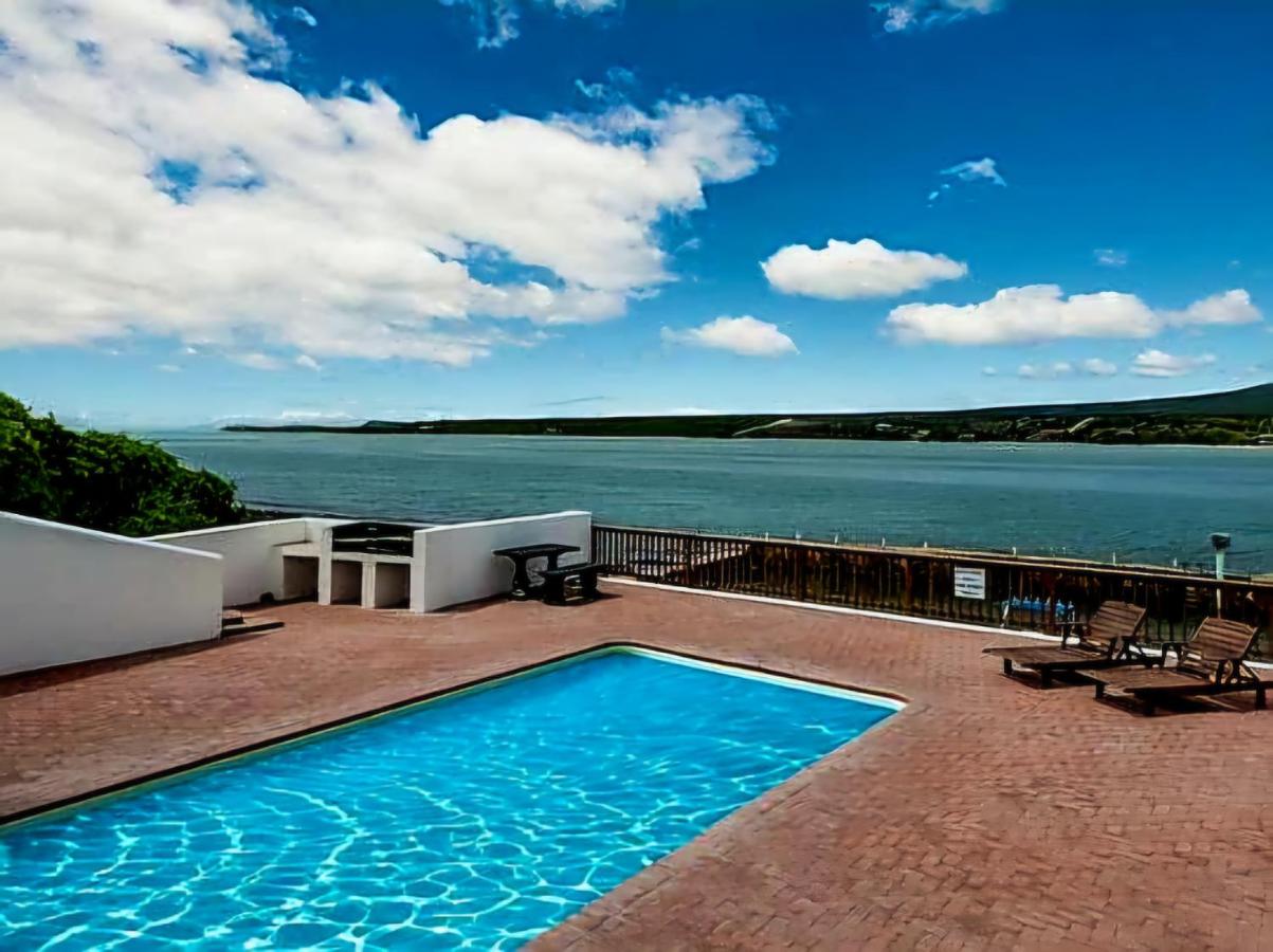 Unit 301 Little Whale's Tail Self-catering Studio - B&B