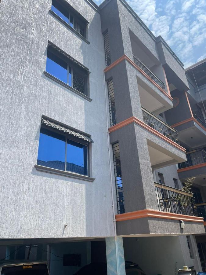 Cozy Residence III 2bedroom Apartment near Speke Resort - B&B Kampala