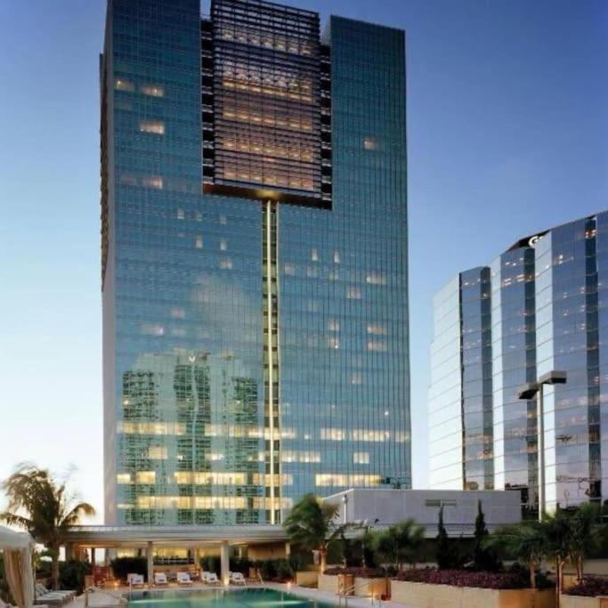 Brickell High Floor AKA Free Parking by Palermo Home Miami - B&B Miami