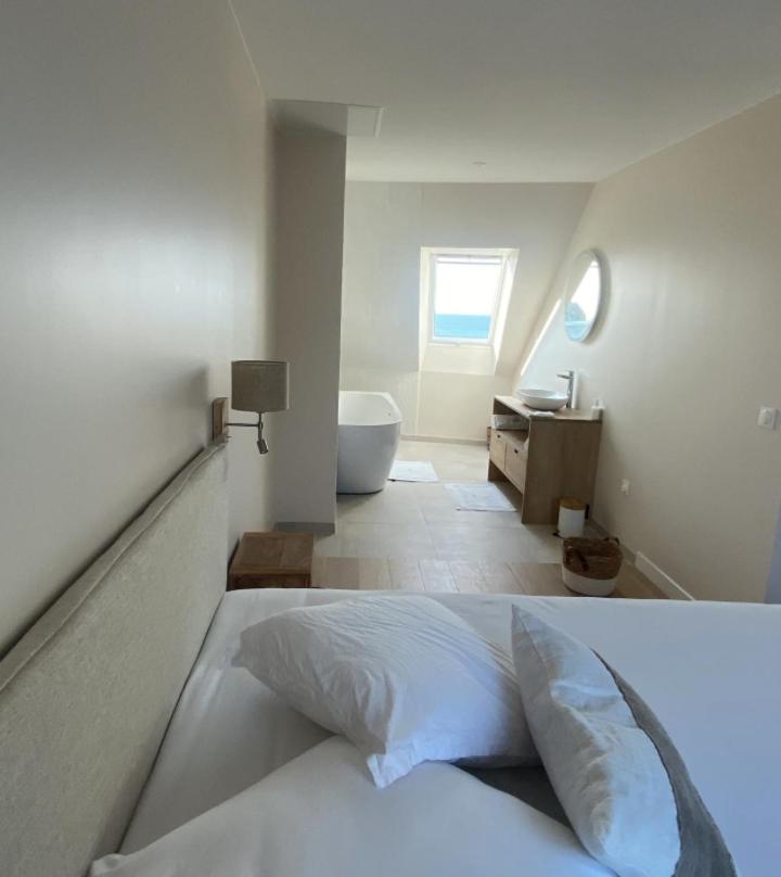 Granville / Maison entièrement rénovée à 100 m des plages - Chambres d’hôtes Granville