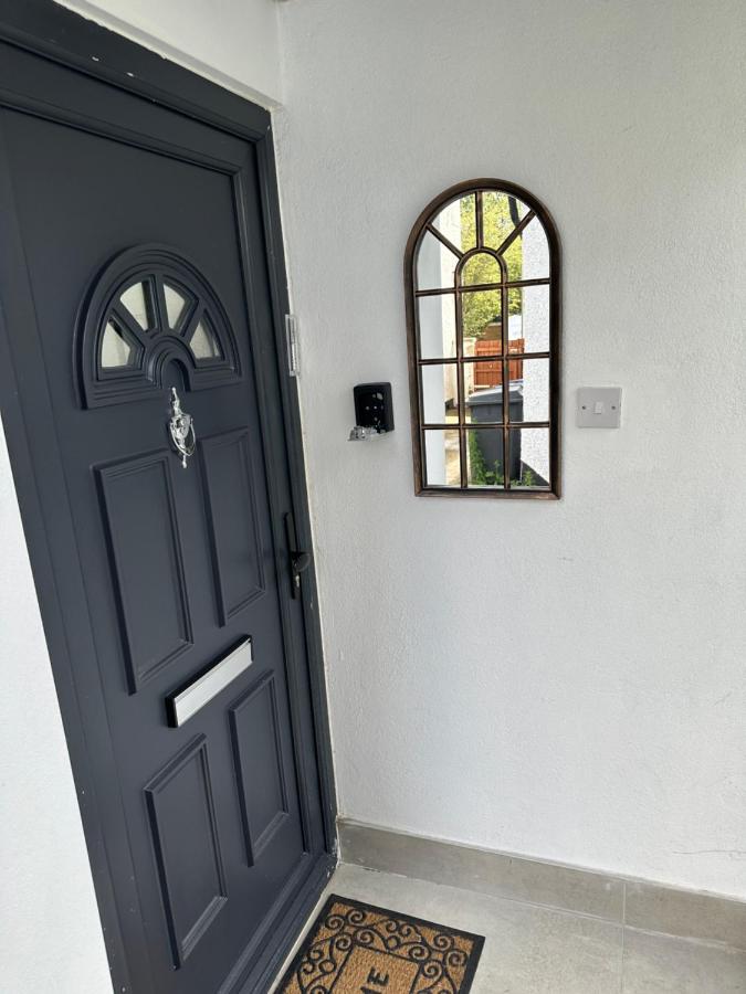 Bespoke Gallery guesthouse - B&B Hendon