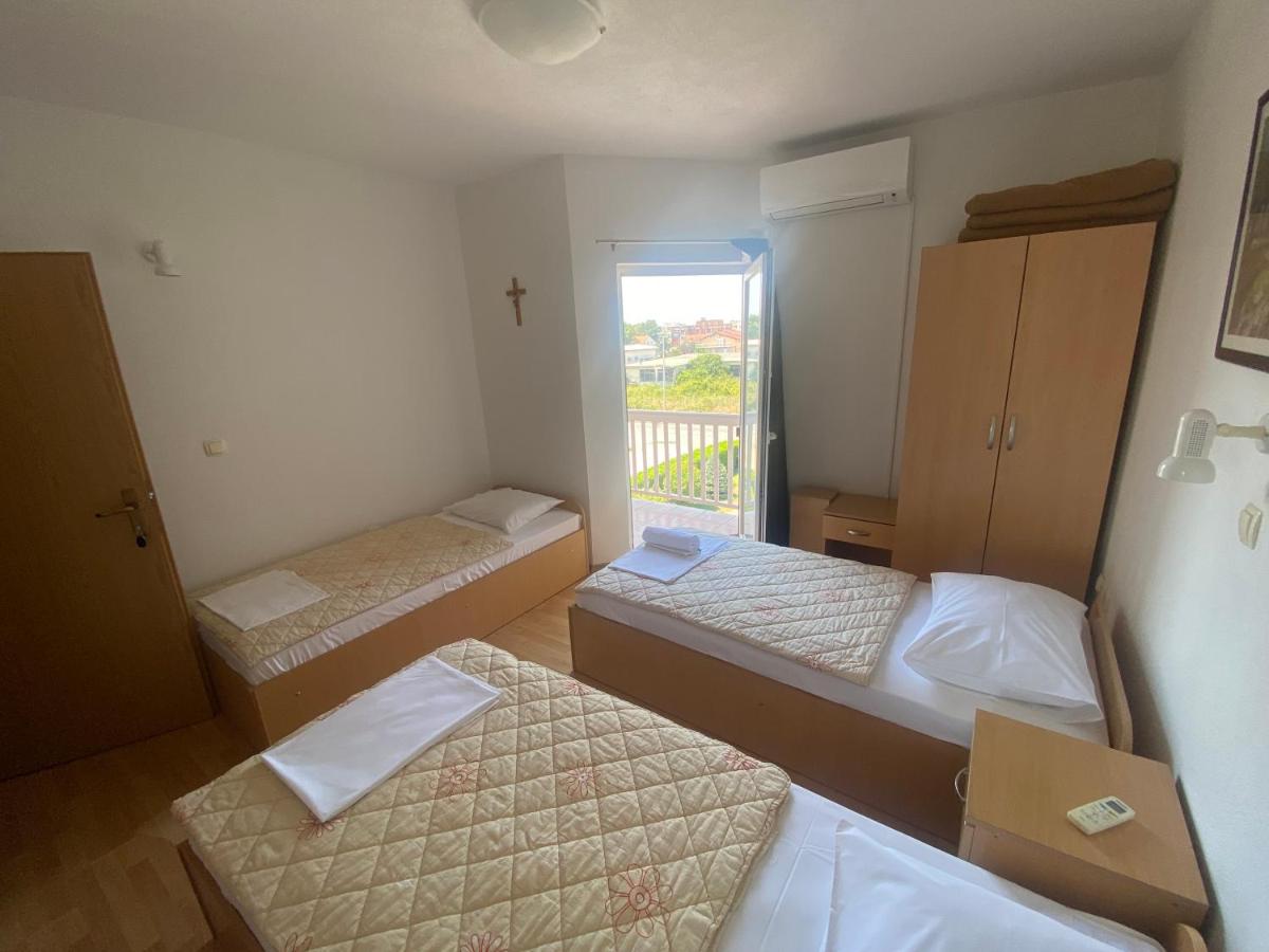 Habitación Triple con balcón