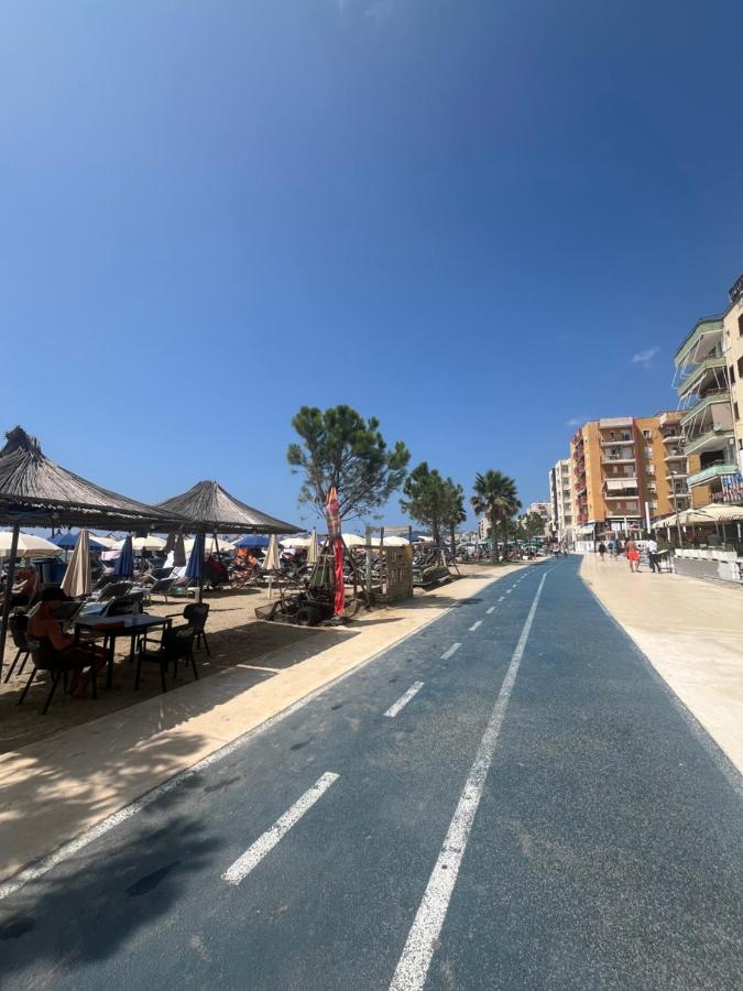 Salt & Sand Apartments -The Sea at Your Doorstep - B&B