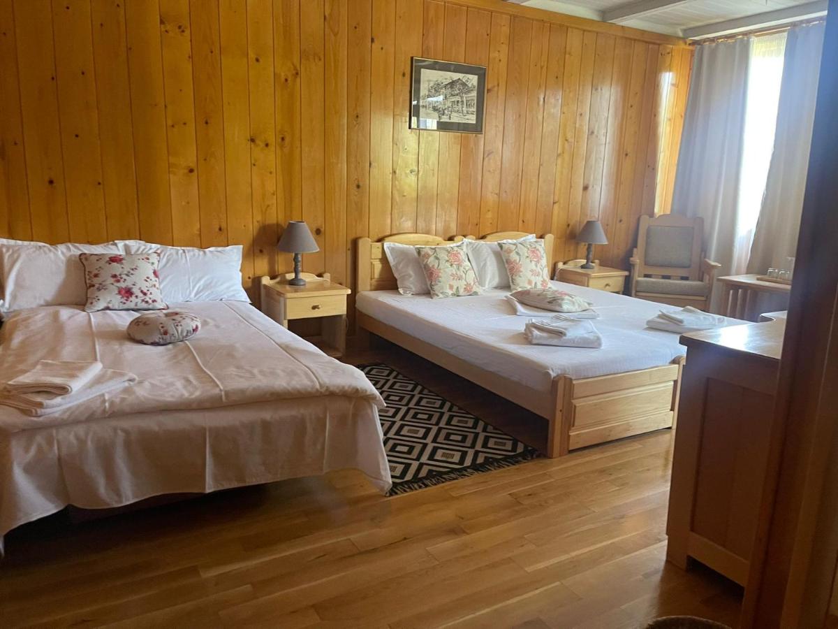 Habitación Triple con balcón