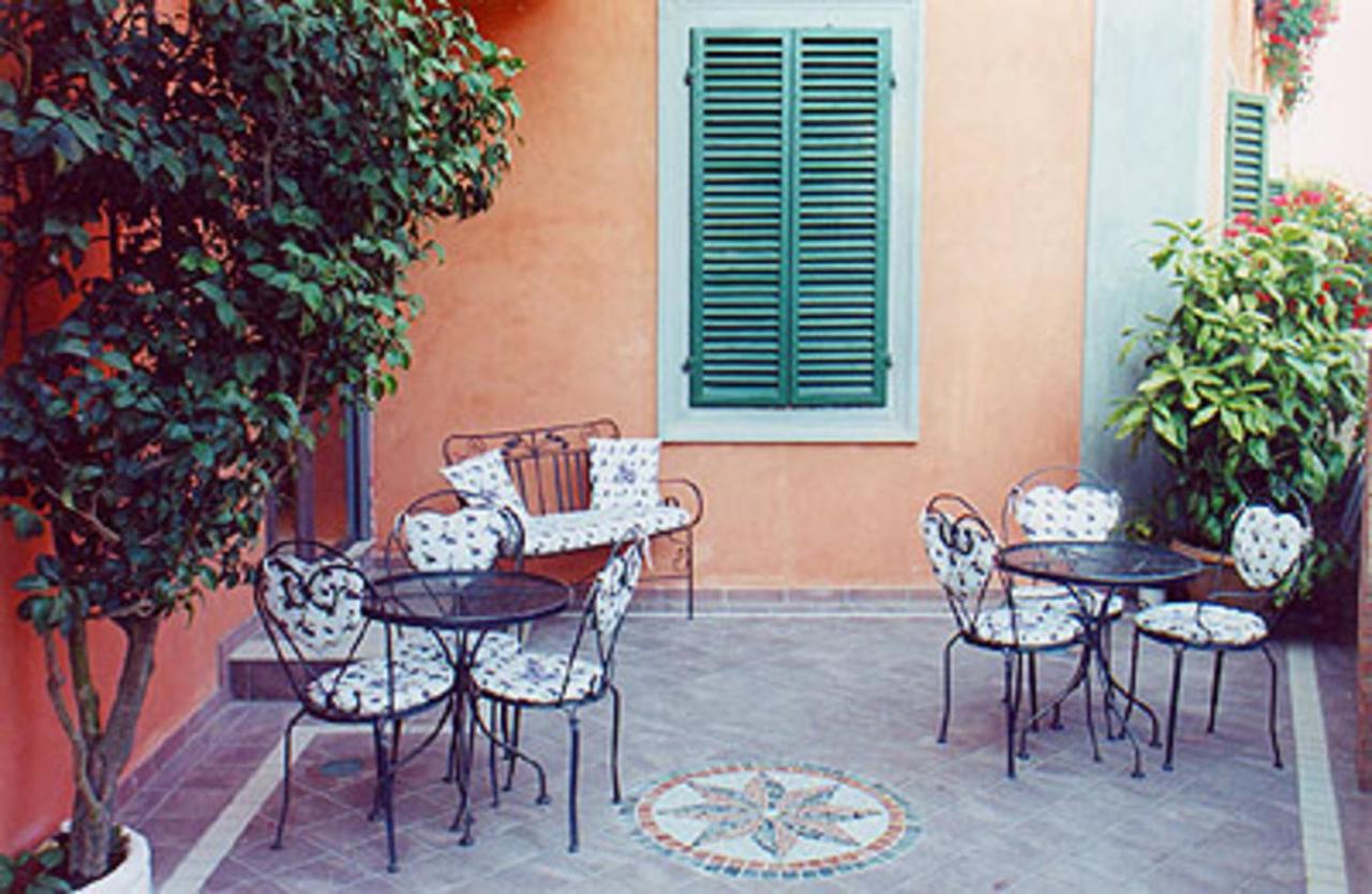 Villa Le Camelie Siena - Chambres d’hôtes