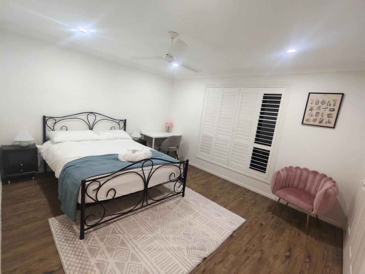 Luxury 3 BR House Near EMP - B&B Brisbane