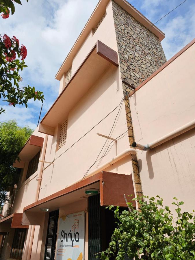 Shriya Home Stay - B&B Madurai