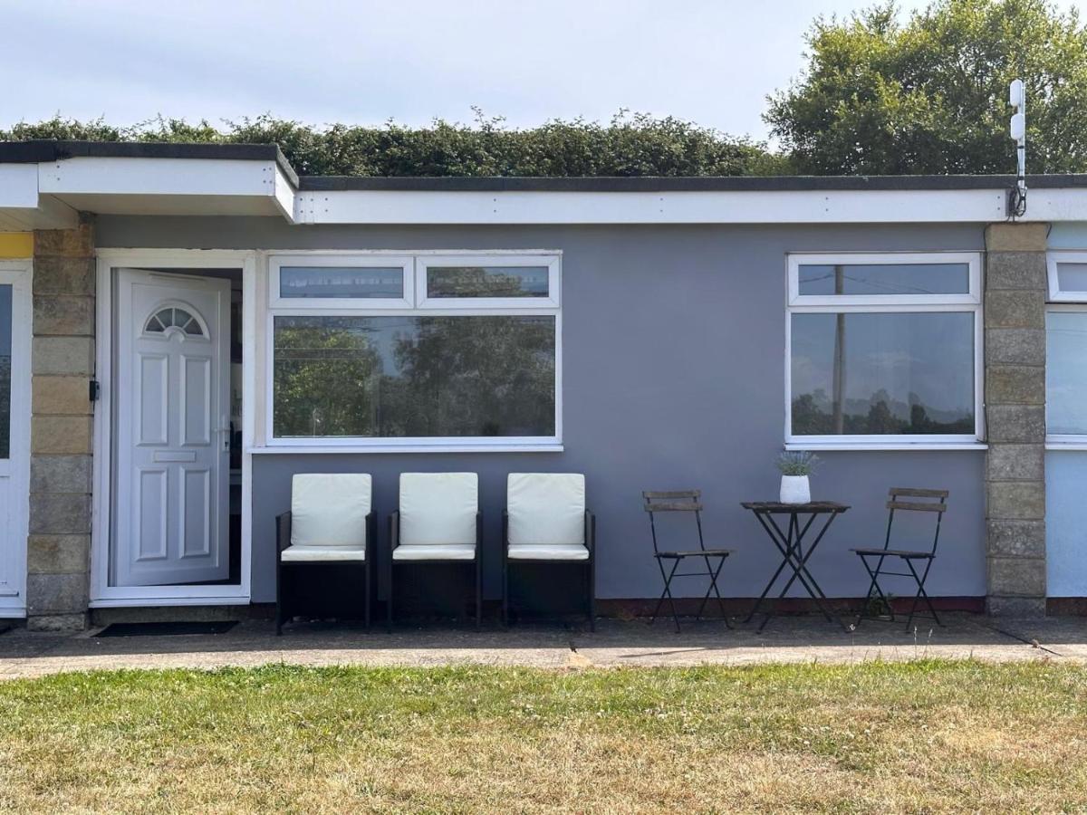 Ocean Days Chalet 56 - Bed and Breakfast Sandown
