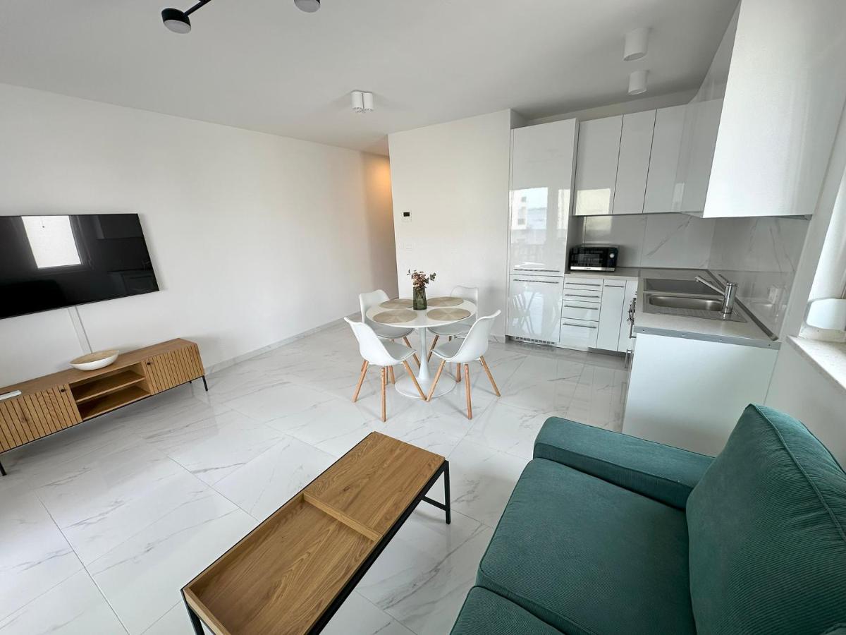 Beautiful new PalmTree Apartments - B&B