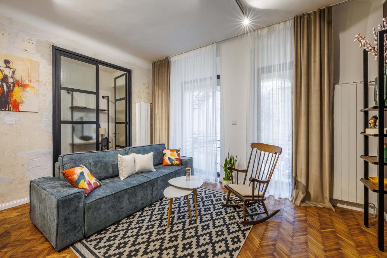 One-Bedroom Apartment with Garden View