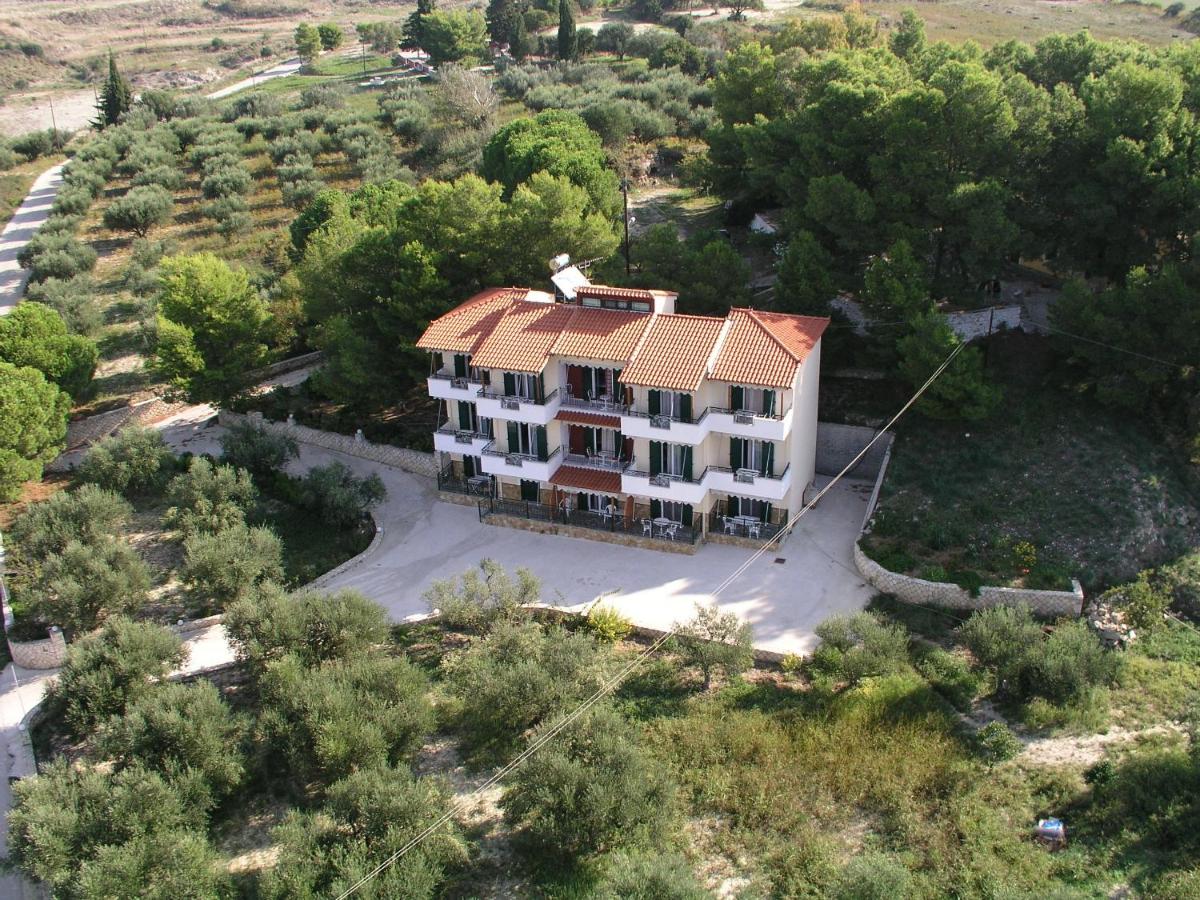 B&B Kounopetra - Almyros Studios & Apartments - Bed and Breakfast Kounopetra