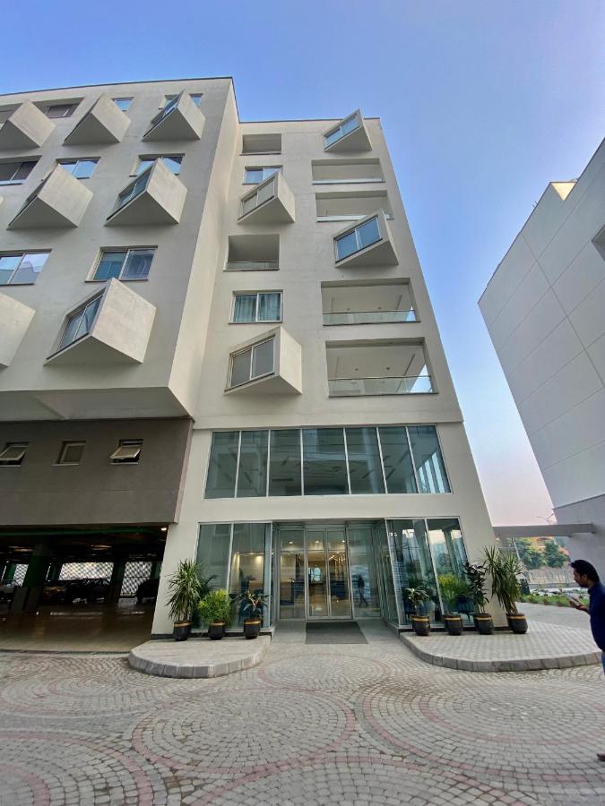 PENTASQUARE Apartments by SUPERHOST STAYS - B&B