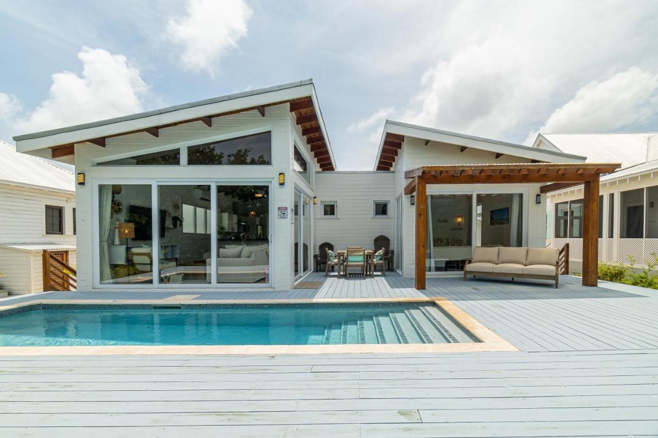 Plumeria House at Mahogany Bay and Pool Club - Chambres d’hôtes San Pedro