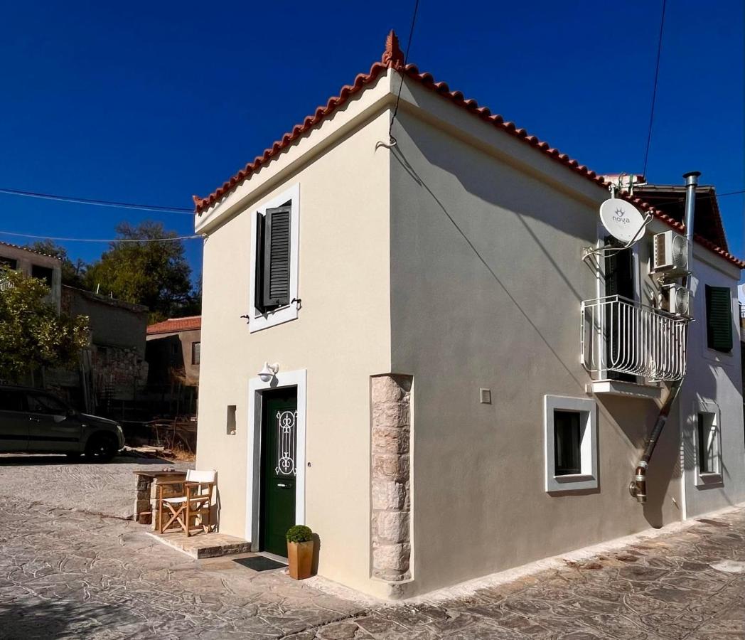 Anói - Renovated Stone House - B&B