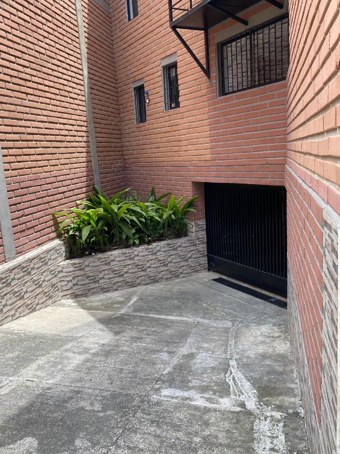 Loft & Parking El Poblado closest to you 102 - B&B Medellín