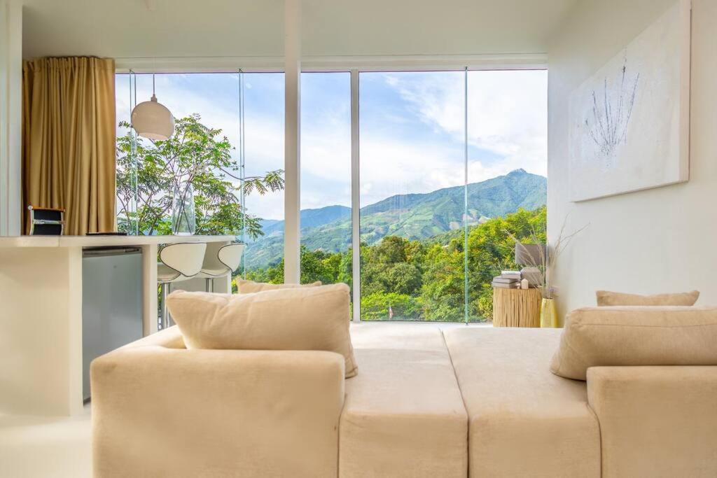 Mountain Skyline Glass House V1 Doi Sakad, Nan - Ferienwohnung Ban Sakat Nua