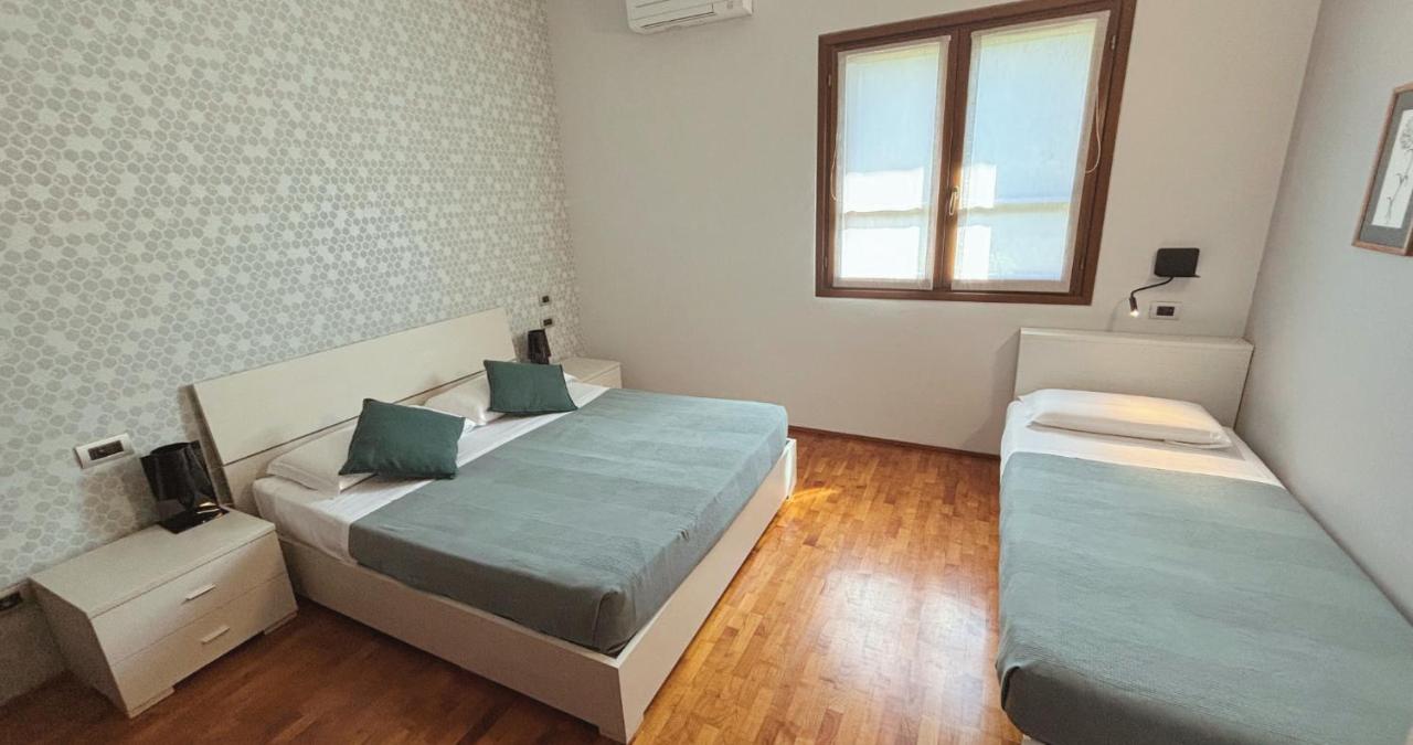 Dreibettzimmer