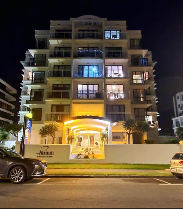 Fabulous apartment in The Atrium, Mt Maunganui - B&B