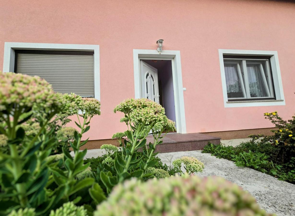 At Granny's - B&B
