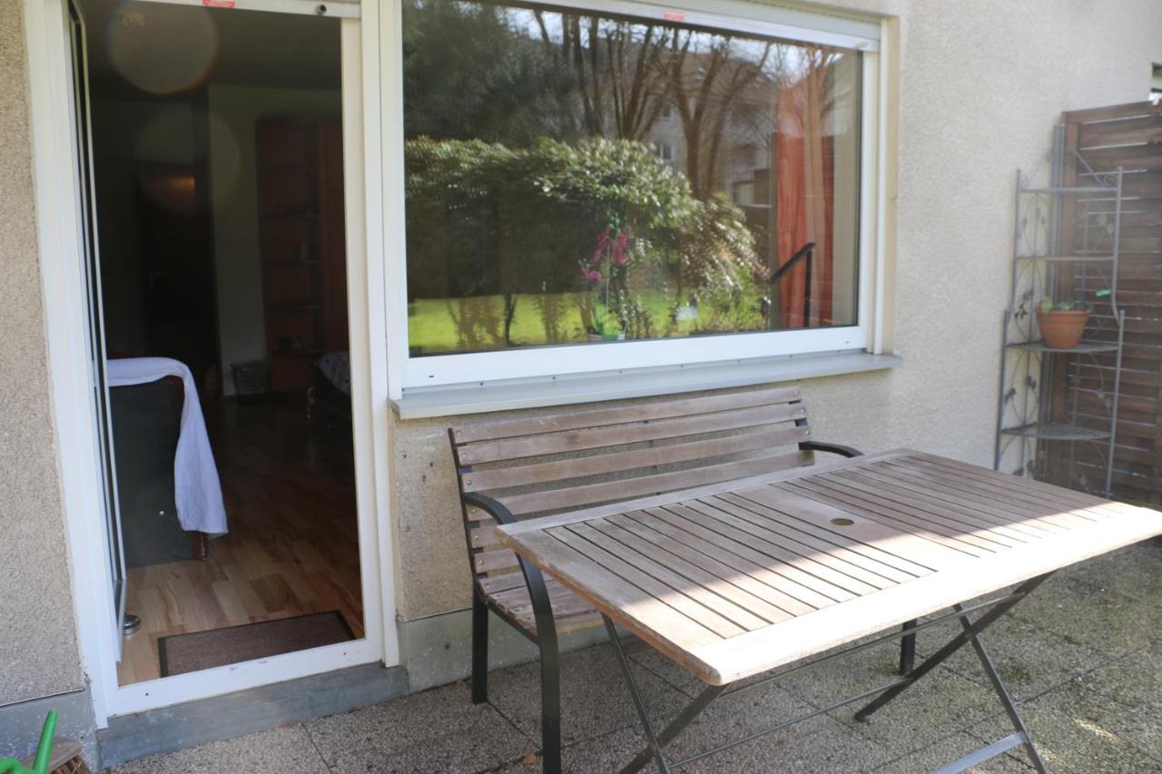 Essen City quiet flat with terrace and garden - Bed and Breakfast