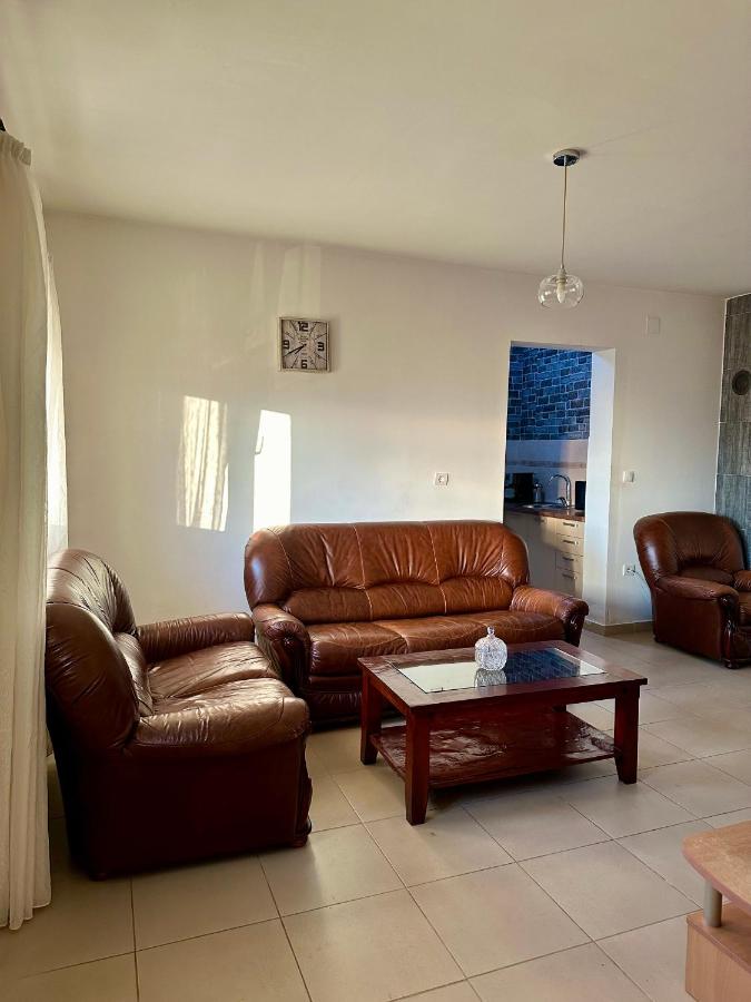 Anubis - Ferienwohnung Budva