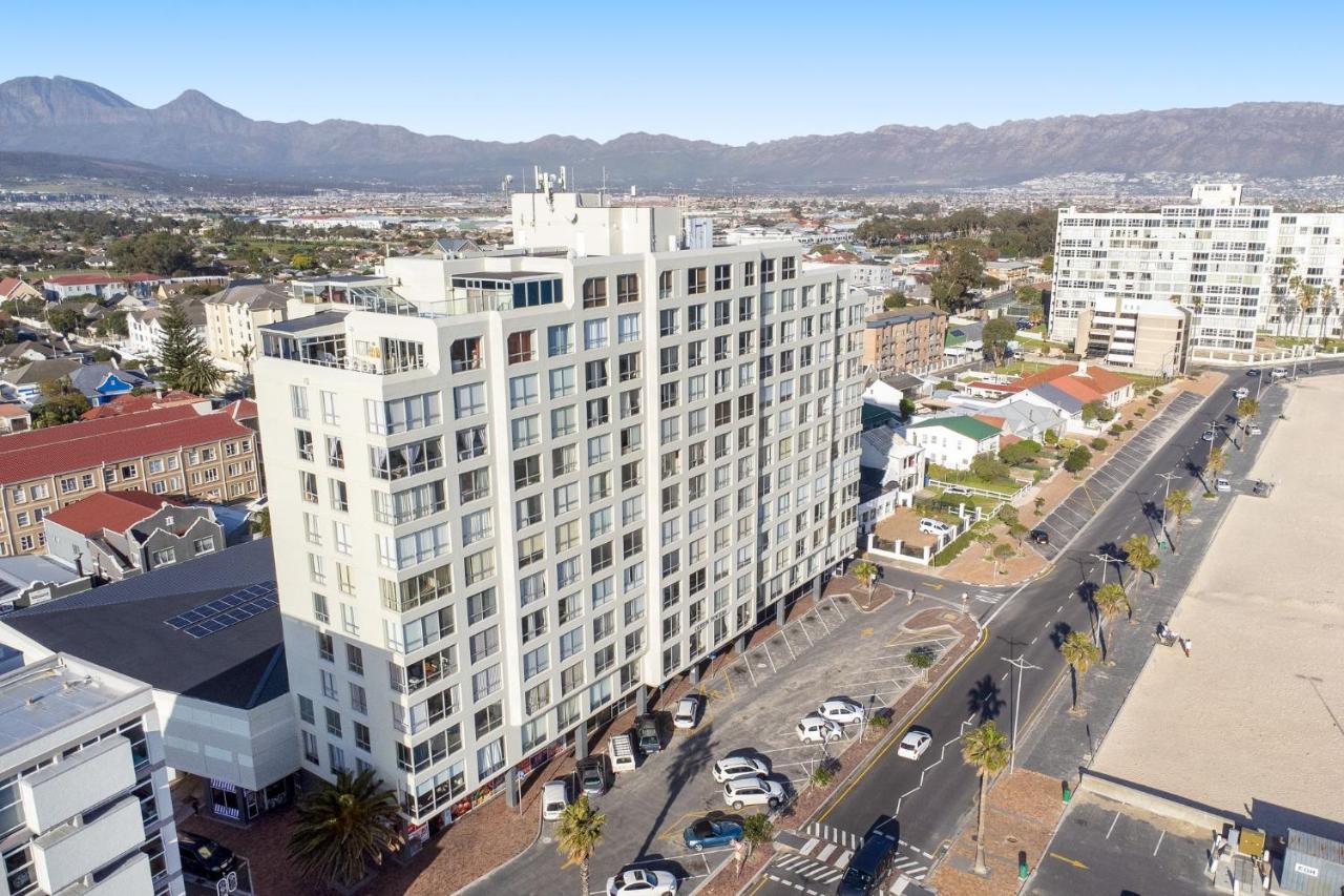 Odeon Towers 1102 - B&B Strand