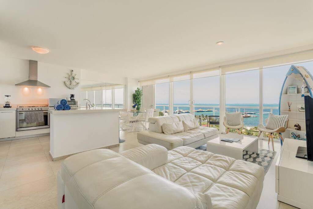 MARINA Beachfront 2 BDR by CASA PARAISO - B&B