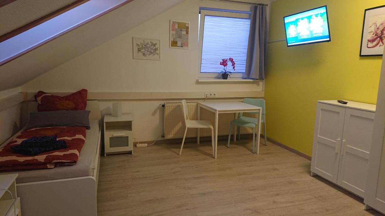 Zweibettzimmer mit Gemeinschaftsbad