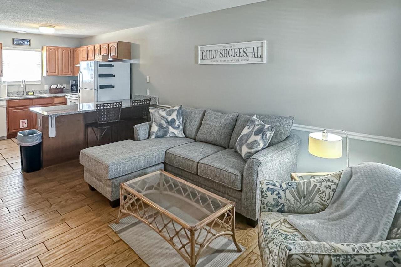 Sunrise Village 202 - B&B
