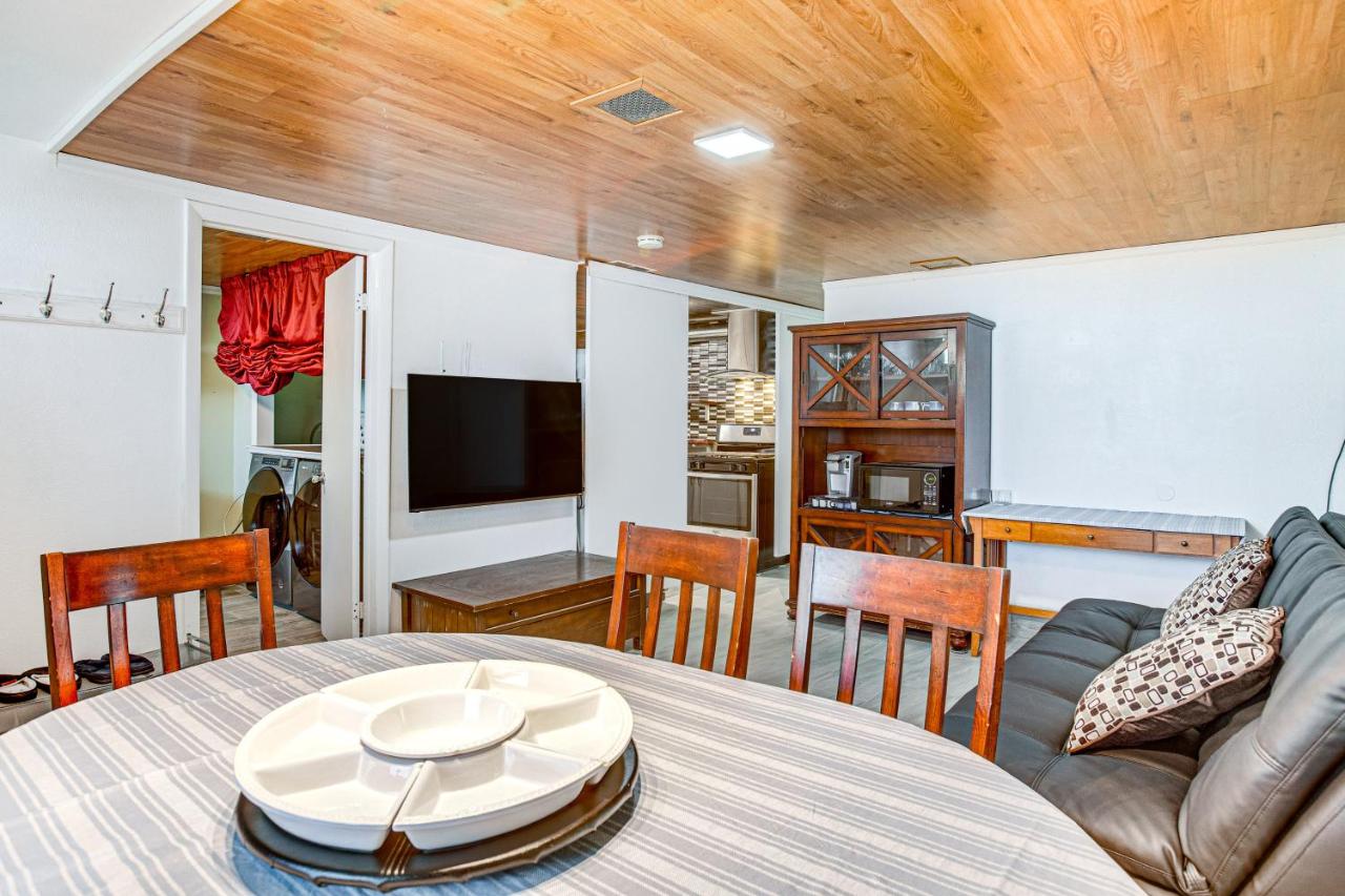 Aurora Abode 7 Mi to Dtwn Denver! - B&B Aurora