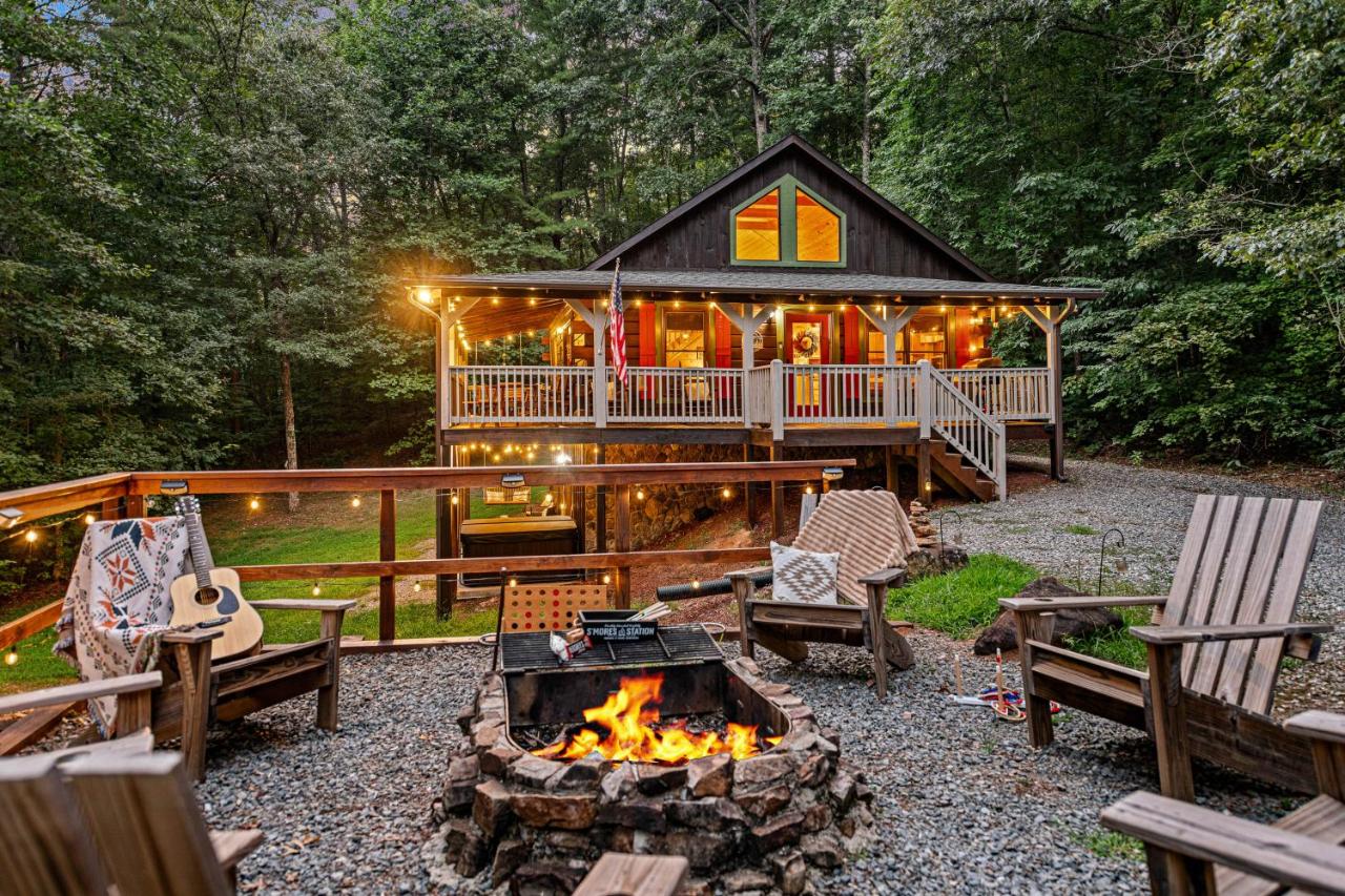 Secluded Cabin Hot Tub and 10 Mi to Blue Ridge - Ferienwohnung