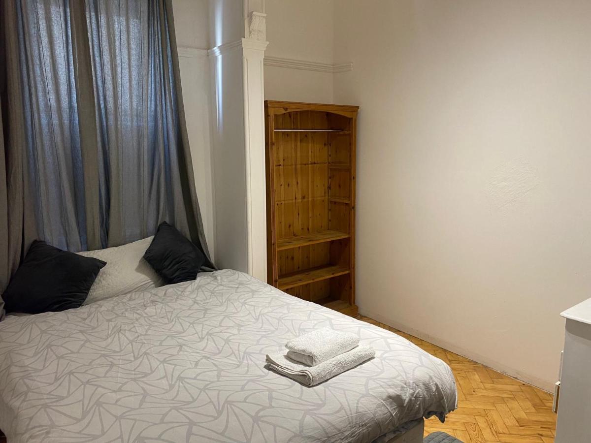 Doppelzimmer mit Gemeinschaftsbad