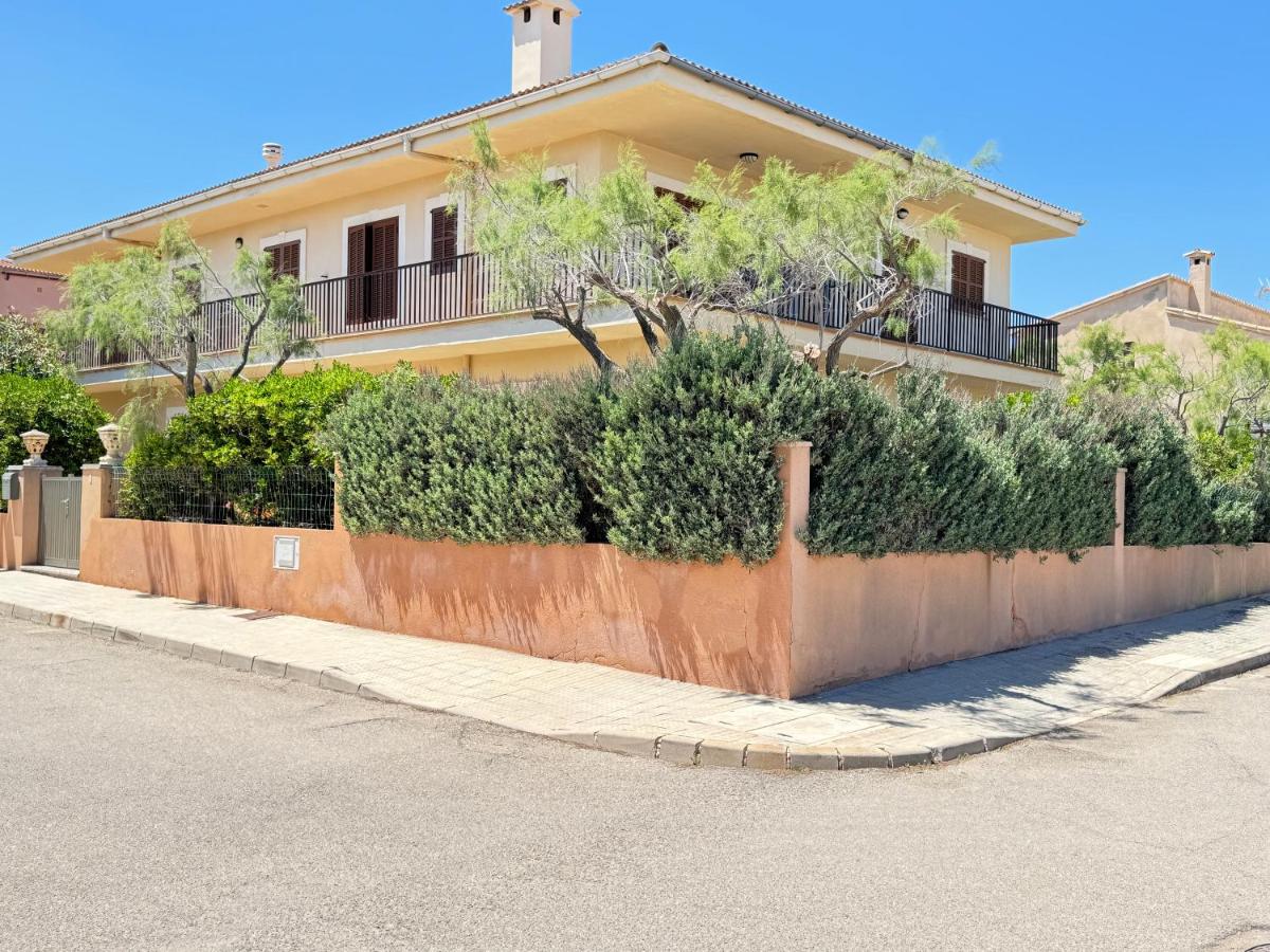 Front Line Beach House Up To 6 Guests in Mallorca - B&B Son Serra de Marina