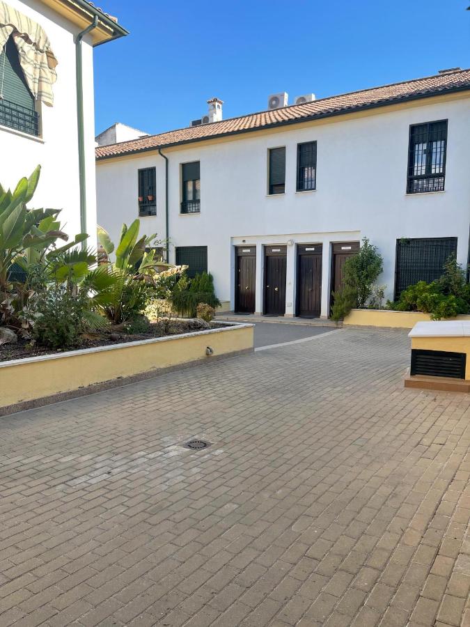 Azahar Centre Apartment & Parking - B&B Cordova