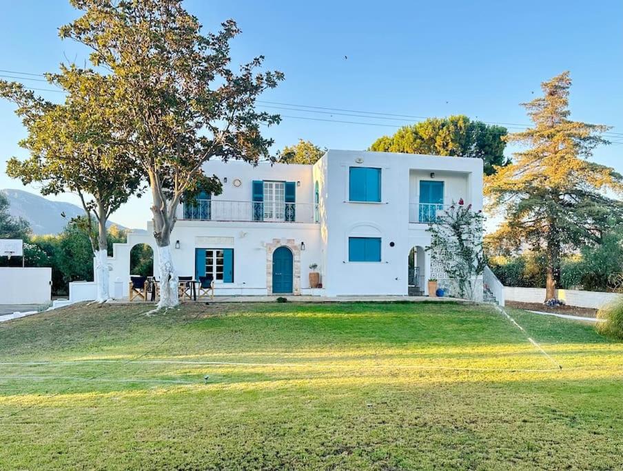 ᑕƳᑕᒪᗩᗪIᑕ ᐯIᒪᒪᗩ Eretria - B&B Eretria