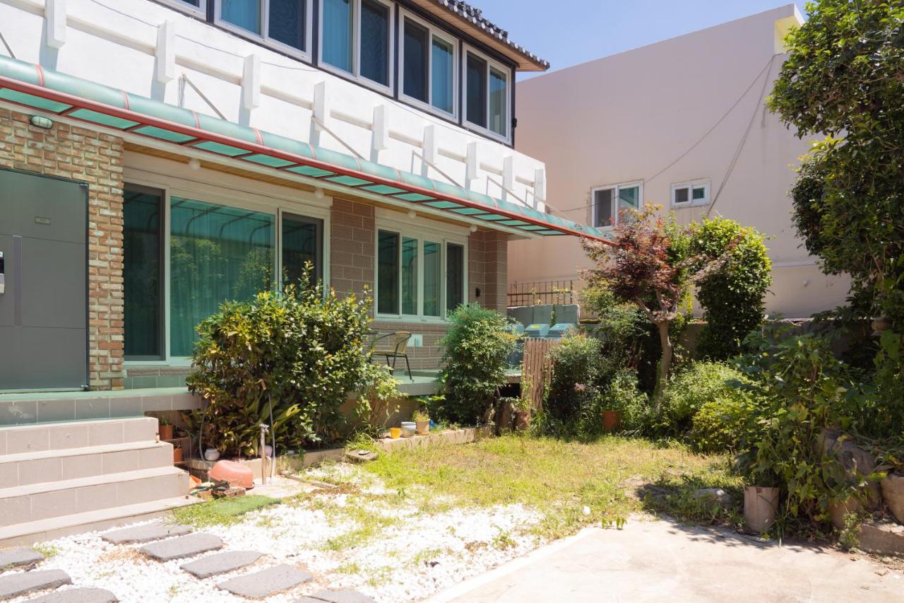 Almond House, Busan Gwang-an - B&B