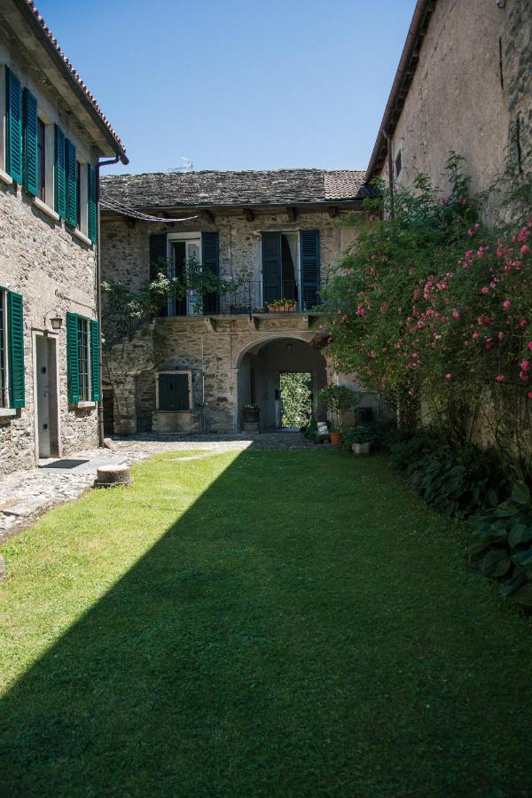 La Corte sul lago app Matilde - B&B Ameno