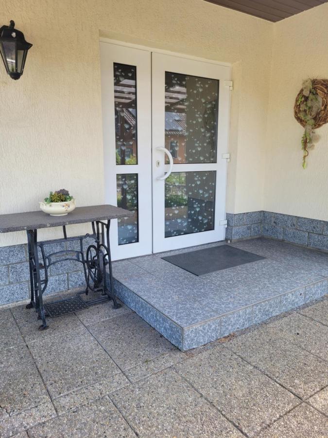 Grubschützer Ferienhäuschen - B&B Grubschütz