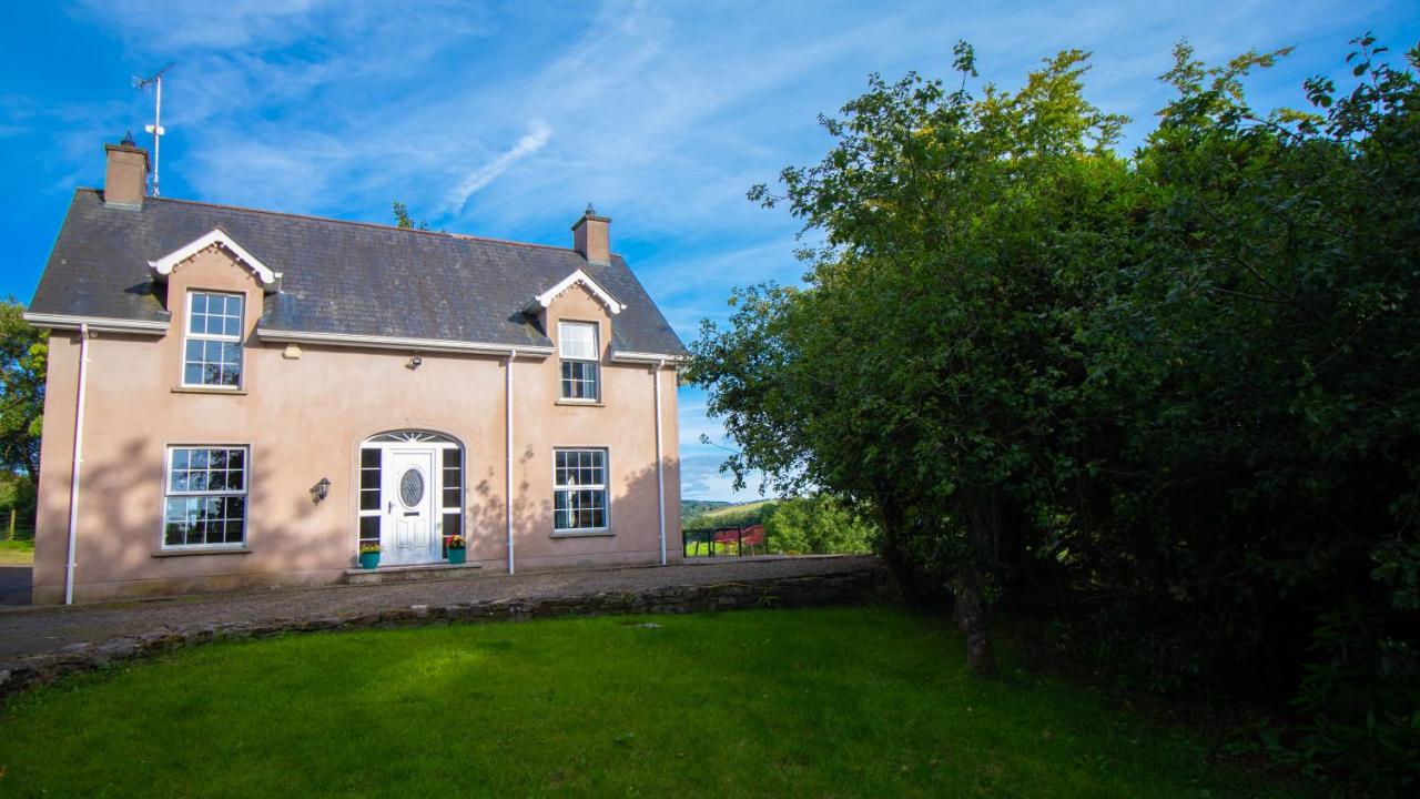 Stylish secluded cottage with beautiful views - Ferienwohnung Trillick