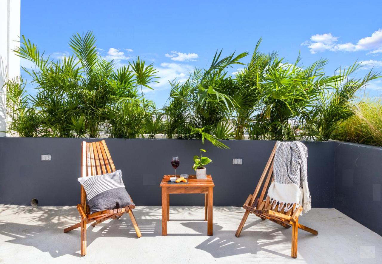Ocean Boutique Condos - B&B