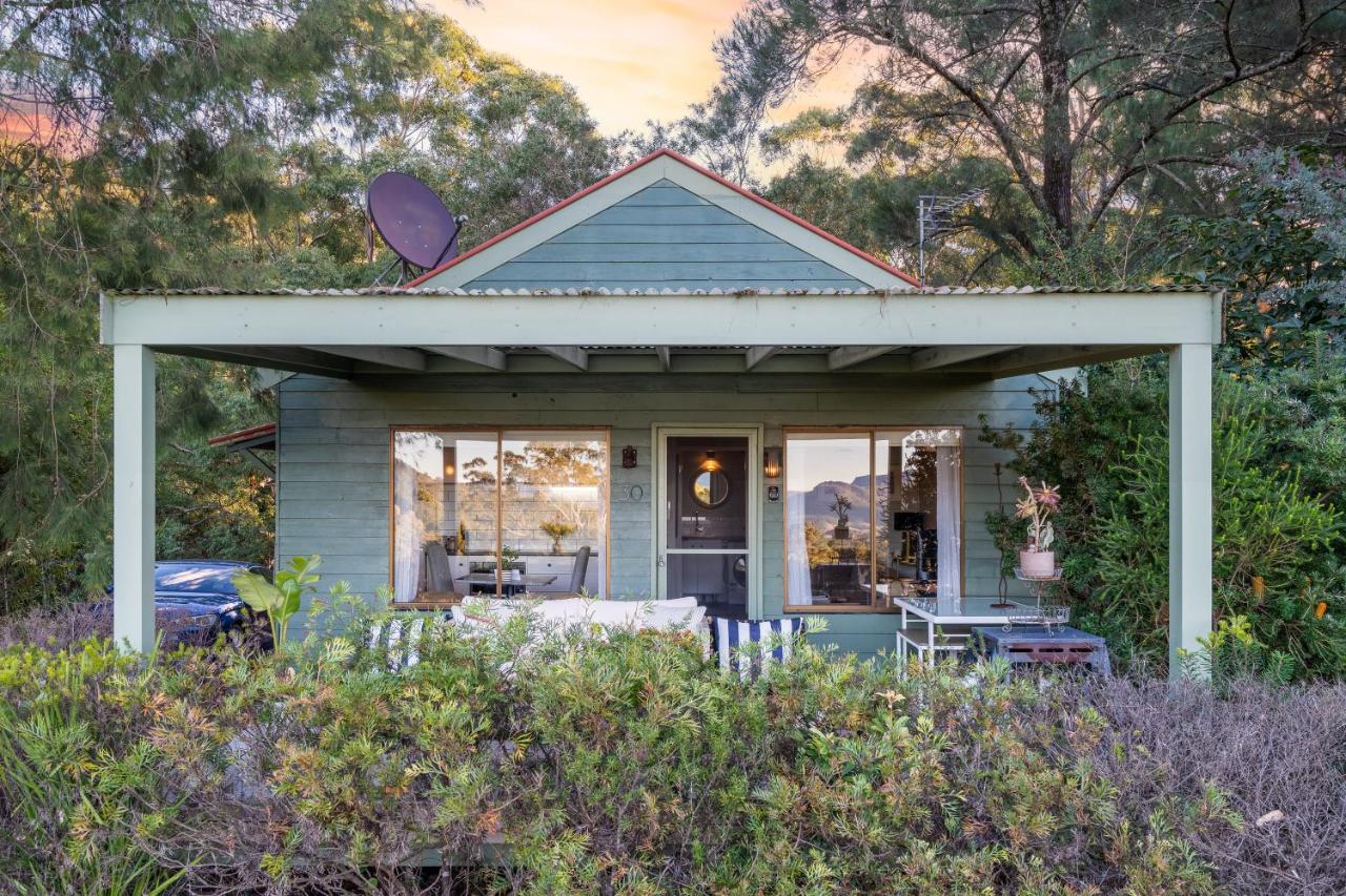 Martha's Villa - Panoramic, Peaceful Location - B&B