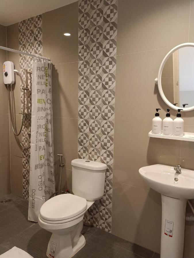 Camera Doppia con Letti Singoli con Vista Piscina