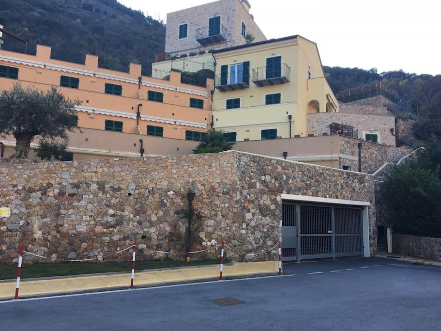 Vita del borgo di mare WiFi Aria Cond Possibilità di box - B&B Noli