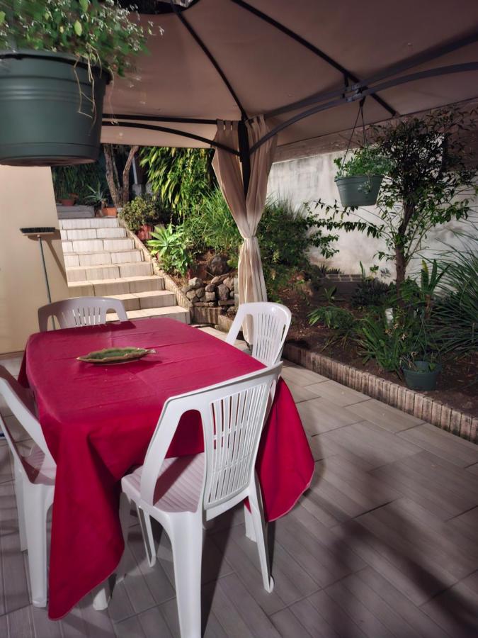 Appart T2 au RDC d'une maison - Bed and Breakfast