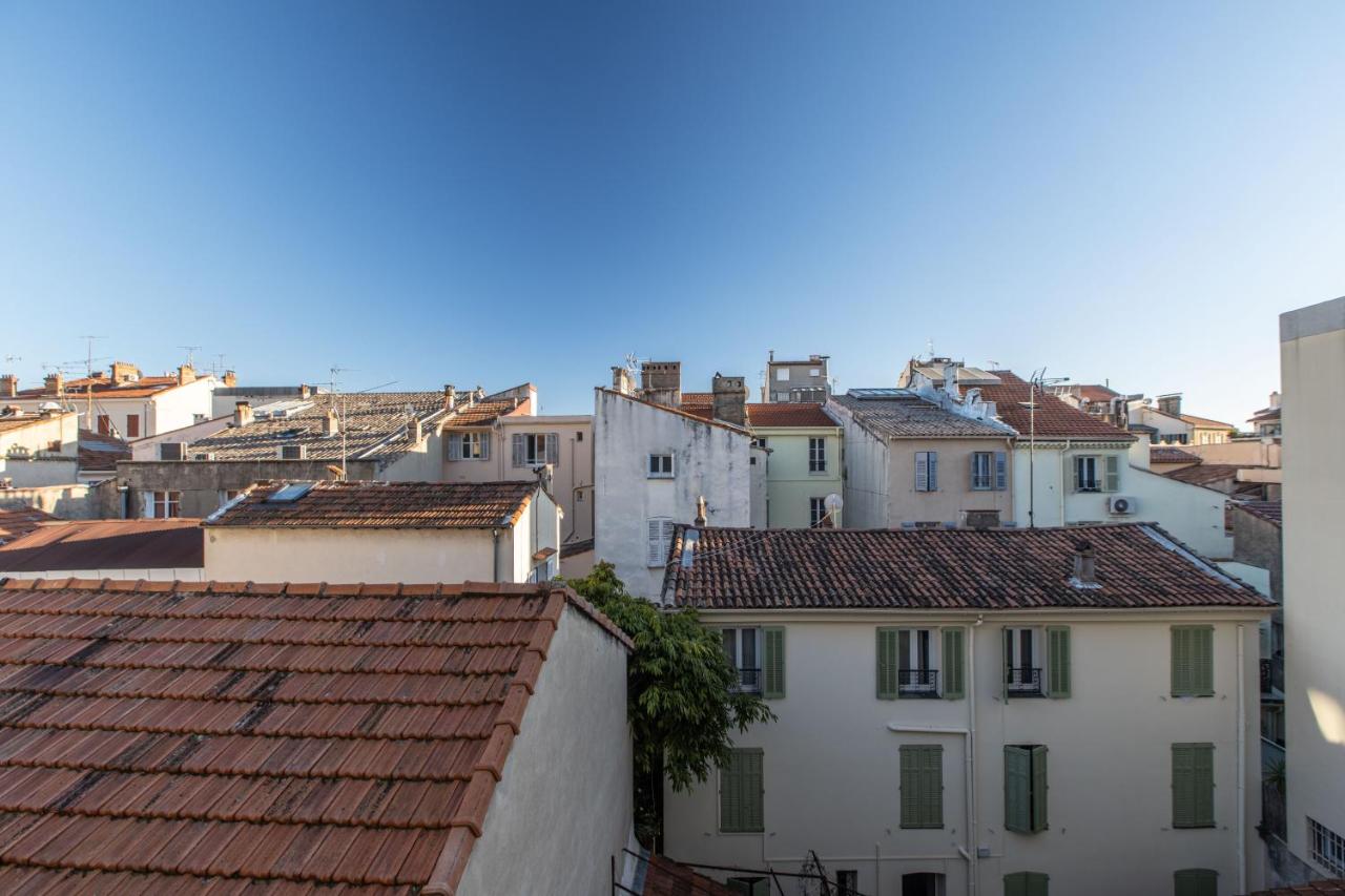 LB Vacation Rentals I Deluxe Studio Cannes Center - Marche Forville - 5 min Palais, Croisette & Plages - B&B