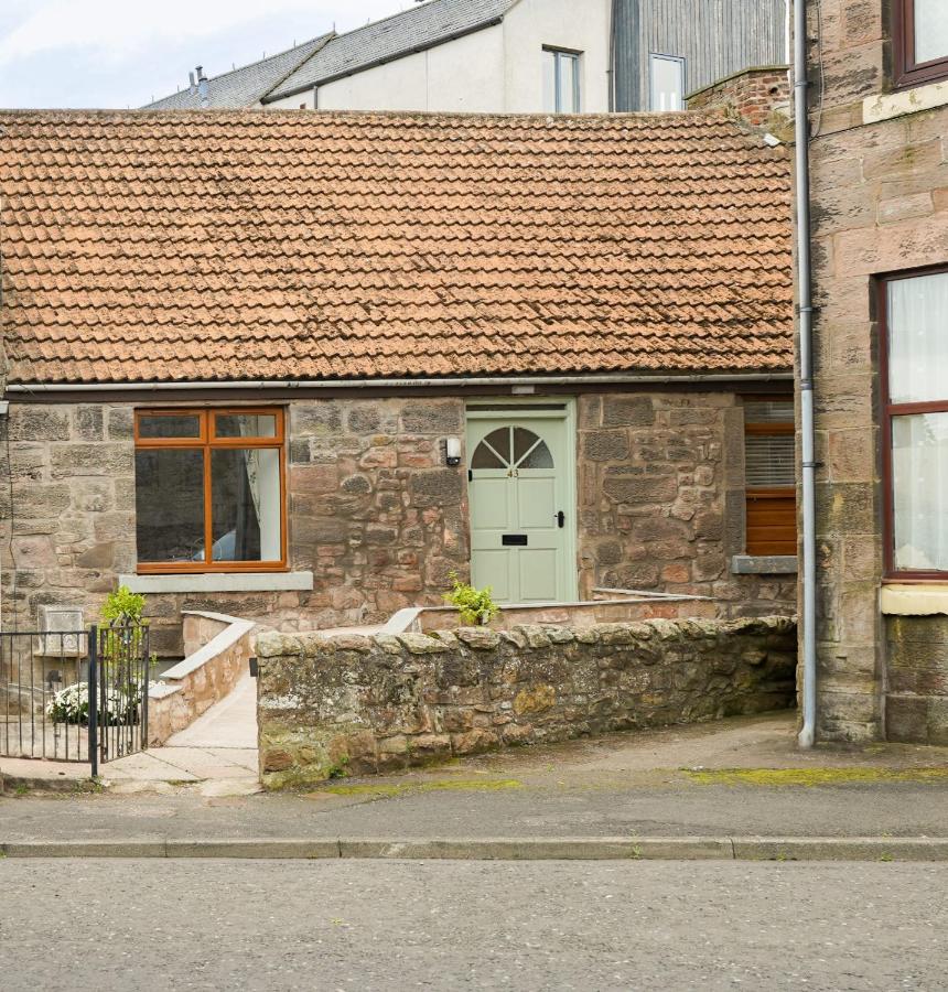 Harrow Bank Cottage Family and Pet Friendly Coastal Escape in Tweedmouth - Chambres d'hôtes Tweedmouth