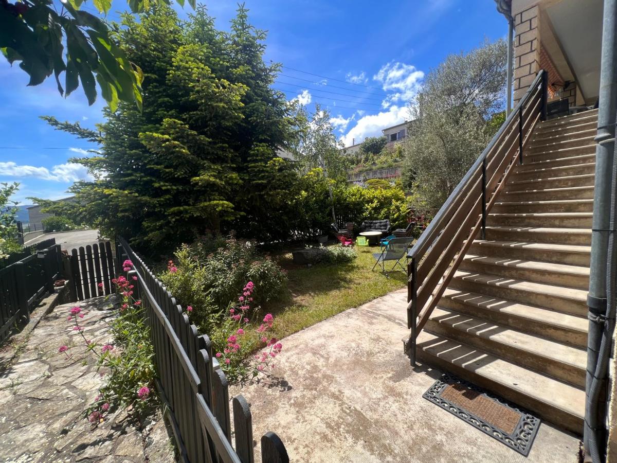Appartement calme avec jardin dans maison - Chambres d’hôtes Le Poët