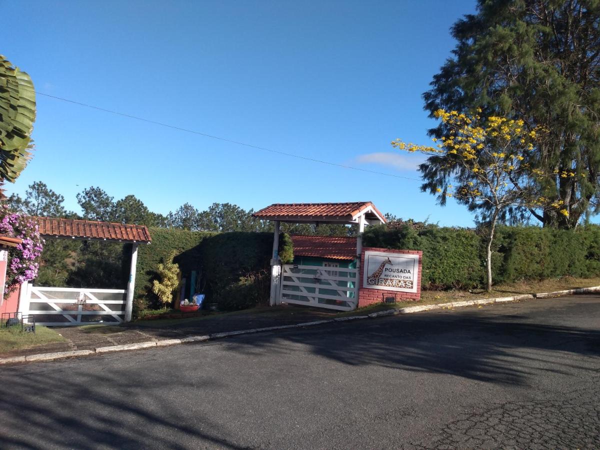 Pousada Recanto das Girafas - Bed and Breakfast