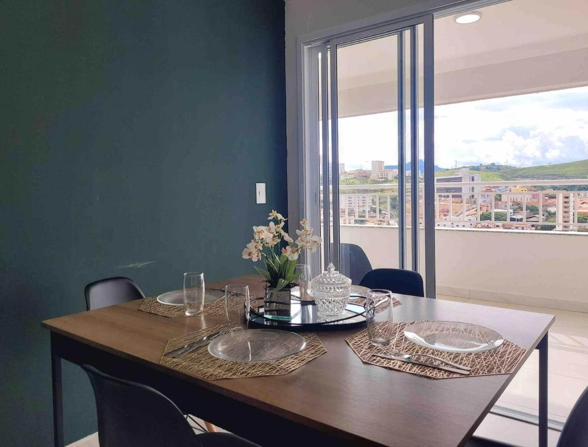 Duas suítes e área gourmet com vista espetacular - Ferienwohnung